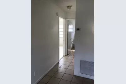 1038 NW 8th Avenue, Fort Lauderdale, FL 33311 - Photo 11