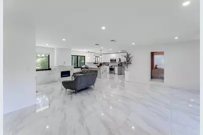 4190 SW 4th Street, Plantation, FL 33317 - Photo 11