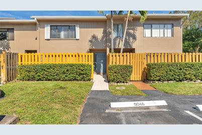 5046 S University Dr #5046, Davie, FL 33328 - Photo 1