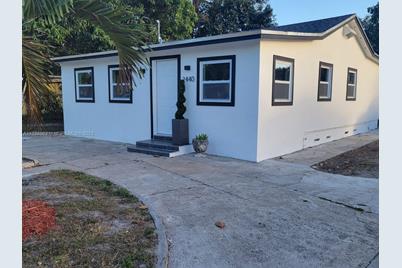 2440 NW 94th St - Photo 1