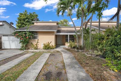 308 SW 116th Ct, Sweetwater, FL 33174 - Photo 1