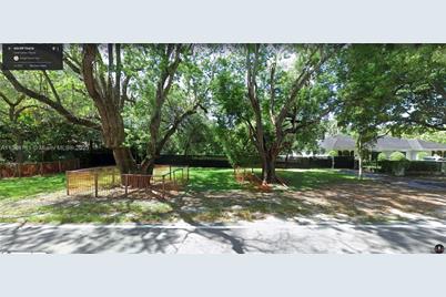 420  Sunset Dr, Coral Gables, FL 33143 - Photo 1