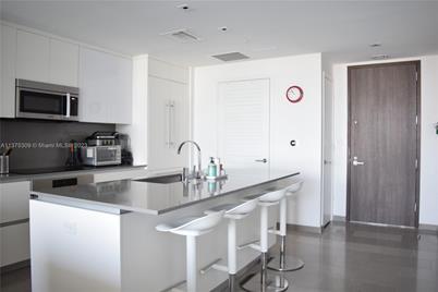 68 SE 6th St #2306, Miami, FL 33131 - Photo 1