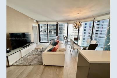 45 SW 9th St #3008, Miami, FL 33130 - Photo 1