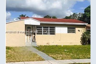 1285 NW 129th St, North Miami, FL 33167 - Photo 1
