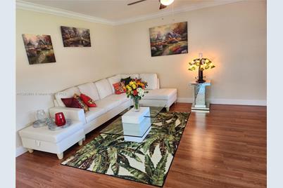 5300  Washington St #D201, Hollywood, FL 33021 - Photo 1
