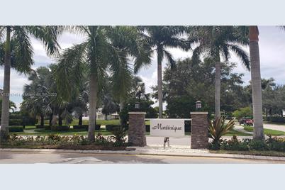 3210 SE 5th St #3210, Homestead, FL 33033 - Photo 1