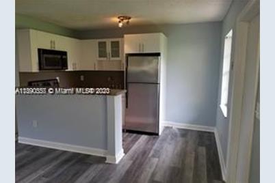 5156 NE 6th Ave #207, Oakland Park, FL 33334 - Photo 1