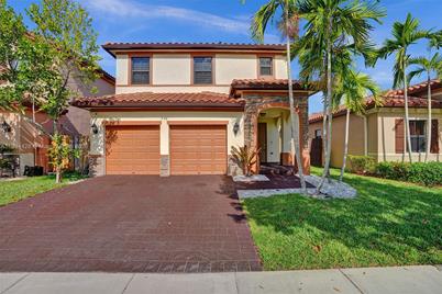 732 SE 33rd Ter, Homestead, FL 33033 - Photo 1