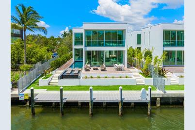 1011 W 48th St - Ritz Carlton Residences, Miami Beach, FL 33140 - Photo 1