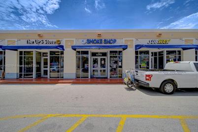 Convenience Store On  Collins Ave., Miami Beach, FL 33141 - Photo 1