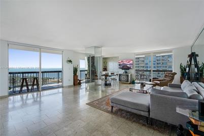 2333  Brickell Ave #2002, Miami, FL 33129 - Photo 1