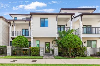 4719 NW 83rd Path #4719, Doral, FL 33166 - Photo 1