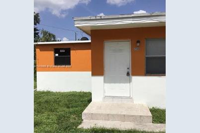 2550  York St #B, Opa Locka, FL 33054 - Photo 1