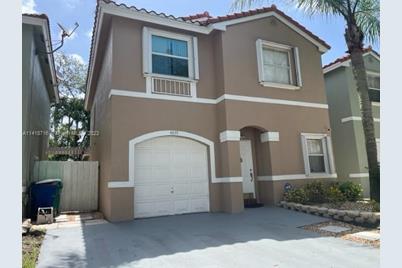 4035  Tree Tops Rd, Cooper City, FL 33026 - Photo 1