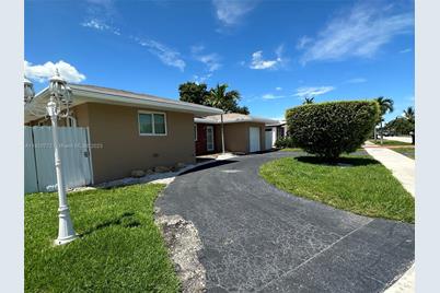 10450 SW 26th Ter, Miami, FL 33165 - Photo 1