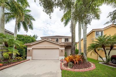 621  Conservation Dr, Weston, FL 33327 - Photo 1