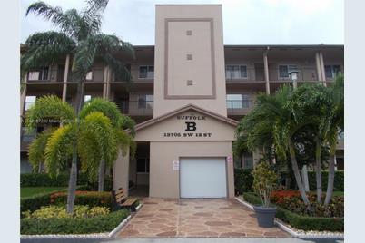 13705 SW 12th St #112B, Pembroke Pines, FL 33027 - Photo 1
