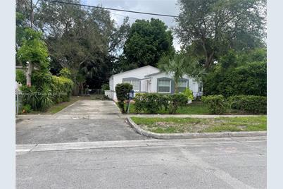 24 NE 169th St, North Miami Beach, FL 33162 - Photo 1