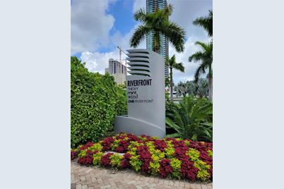 350 S Miami Ave #3705, Miami, FL 33130 - Photo 1