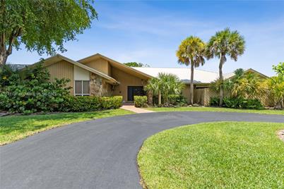 10304 SW 89th Ct, Miami, FL 33176 - Photo 1
