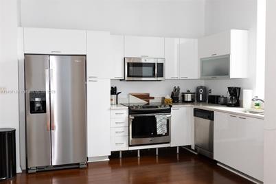 234 NE 3rd St #1201, Miami, FL 33132 - Photo 1