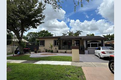 110 NW 64th Ave, Miami, FL 33126 - Photo 1