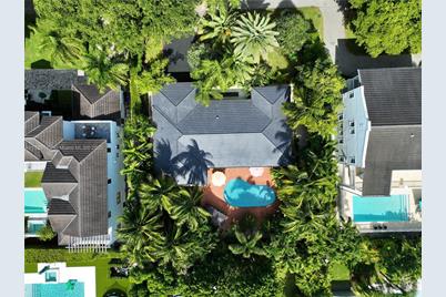 110 N Prospect Dr, Coral Gables, FL 33133 - Photo 1