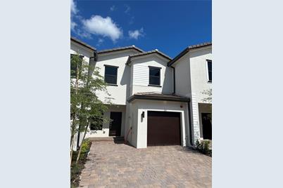 261 SW 159th Way #-, Pembroke Pines, FL 33027 - Photo 1