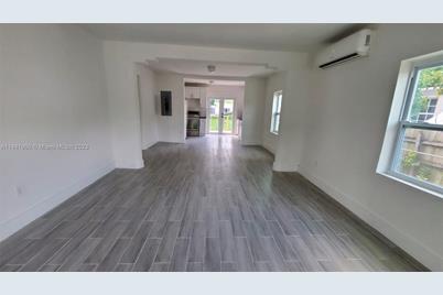 560 NW 53rd St, Miami, FL 33127 - Photo 1