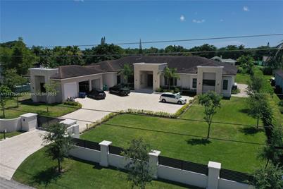 10010 SW 60th St, Miami, FL 33173 - Photo 1