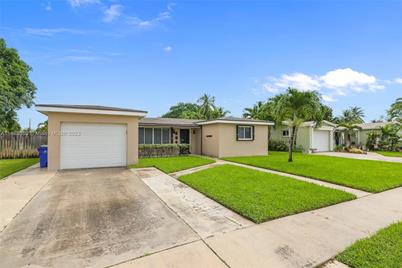 594 NW 69th Ter, Margate, FL 33063 - Photo 1