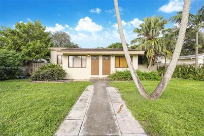 1633 SW 30th Ter #1, Fort Lauderdale, FL 33312 - Photo 1