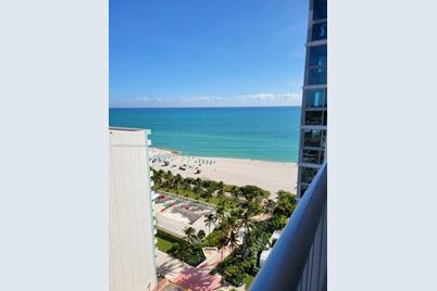2655  Collins Ave #2105, Miami Beach, FL 33140 - Photo 1