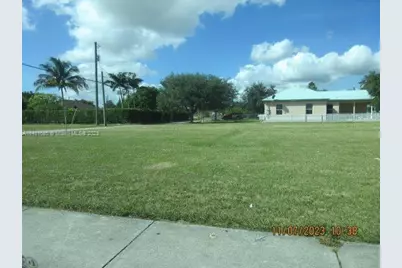 604 SW 6 Ave, Homestead, FL 33030 - Photo 1