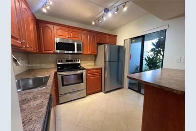 20075 NE 3rd Ct #1, Miami, FL 33179 - Photo 1