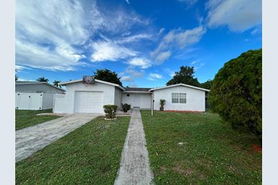 6841 SW 7th Pl, North Lauderdale, FL 33068 - Photo 1