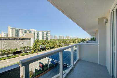 19201 Collins Ave #436 - Photo 1