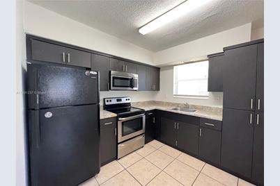 132 NW 6th Ave #1, Hallandale Beach, FL 33009 - Photo 1