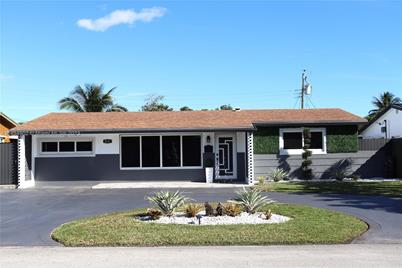 2331  Tarpon Dr, Miramar, FL 33023 - Photo 1