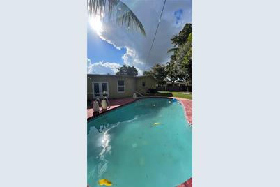 3193 NW 39th Ct, Lauderdale Lakes, FL 33309 - Photo 1