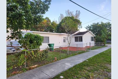 6329 NW 22nd Ct - Photo 1