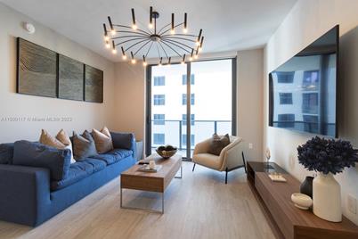 55 SW 9th St #3010, Miami, FL 33130 - Photo 1