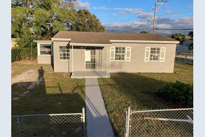 16001 NW 17th Pl - Photo 1