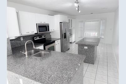 1120 W Lake St, Hollywood, FL 33019 - Photo 1