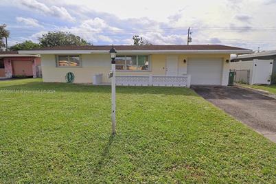8350 NW 11th St - Photo 1