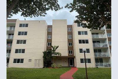 6930  Miami Gardens Dr #1-101, Hialeah, FL 33015 - Photo 1