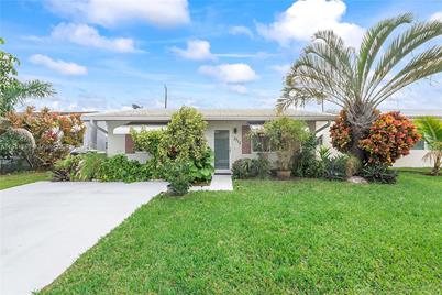 2712 NW 52nd Ct - Photo 1
