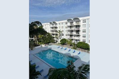 492 NW 165th St Rd #C514, Miami, FL 33169 - Photo 1