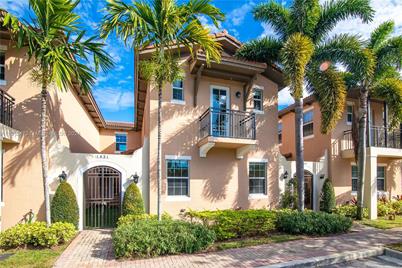 1421 SW 147th Ter #1421, Pembroke Pines, FL 33027 - Photo 1